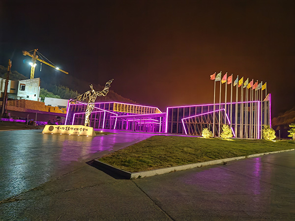 城市亮化是现代城市建设的重要组成部分,它不仅可以美化城市的夜景,还能提升城市的整体形象。随着科技的不断进步,城市亮化也得到了更多的关注和创新。本文将介绍一些关于城市亮化的创意和技术,帮助读者了解城市亮化的重要性以及如何进行阜康城市亮化的规划和实施。 城市亮化是现代城市建设的重要组成部分,它不仅可以美化城市的夜景,还能提升城市的整体形象。随着科技的不断进步,城市亮化也得到了更多的关注和创新。本文将介绍一些关于城市亮化的创意和技术,帮助读者了解阜康城市亮化的重要性以及如何进行阜康城市亮化的规划和实施。